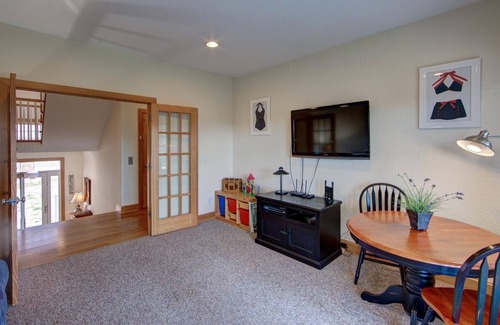 Ocean Isle Estates House | Exquisite Oceanside w Beach Access, Private Pool, Hot Tub, Game Room, Elevator, & Dog Friendly
