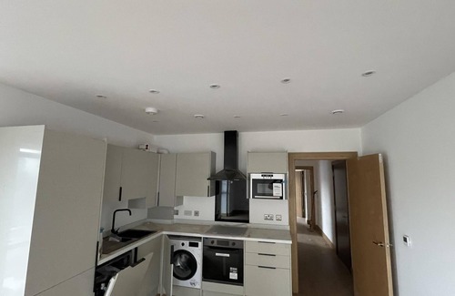 Northfleet Apartment | Exquisite Riverside Living in a Stunning Flat
