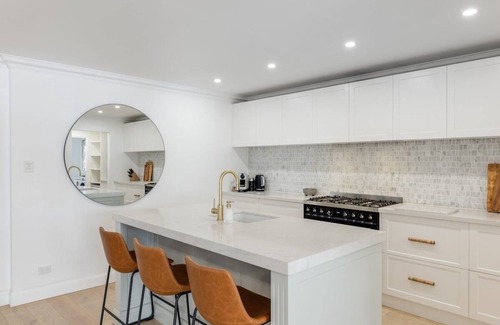 East Toowoomba House | Exquisite, Stunning & Central! CDB Fringe Cottage!