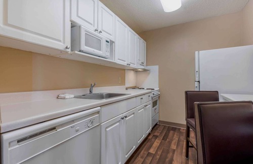 Dallas Hotel | Extended Stay America Select Suites Dallas Farmers Branch