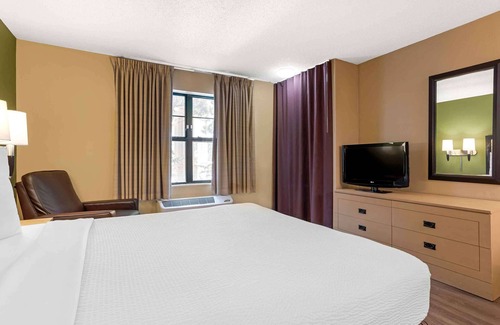 Greenway Plaza-Upper Kirby Hotel | Extended Stay America Suites Houston Med Ctr Greenway Plaza
