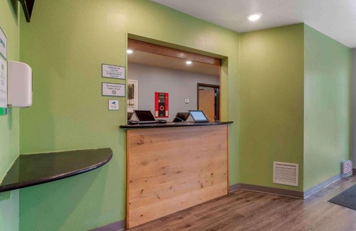 Hollyford Hotel | Extended Stay America Select Suites - Jacksonville - North