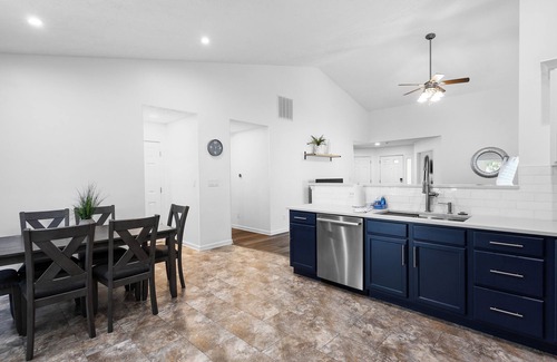 Fishers House | Extended Stay- Fishers FHS Rental