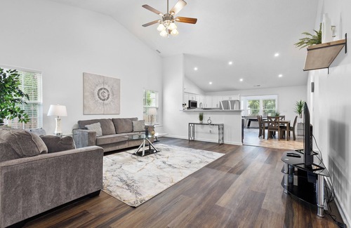 Fishers House | Extended Stay- Fishers FHS Rental
