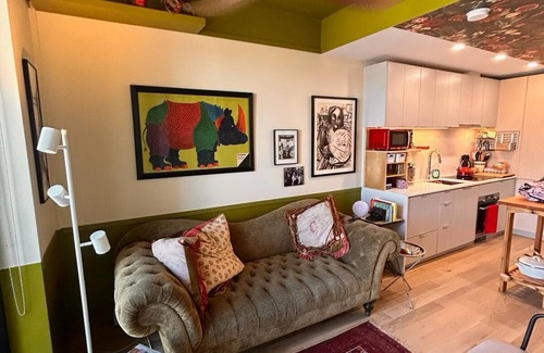 Strathcona Apartment | Extended stays are well discounted 1 bedroom apartment NOT an IKEA showroom!