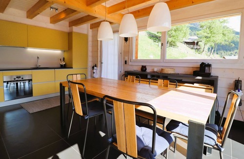 St. Luc Ski Chalet | Extérieur: Detached chalet on 3 floors with magnificent views, for 4 people - approx. 80m2Interior: