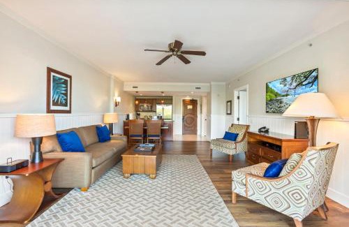 Honokowai Apartment | Extra large 1BR LUXURY resort condo with MASSIVE outdoor space & balcony