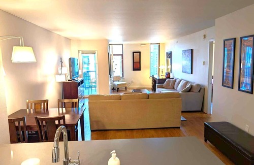 Downtown Seattle Apartment | Extra Large 2-bdrm, 2 bath at Harbor Steps - Walk to Pike Place, Waterfront!