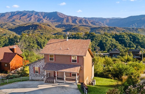 Chalet Village North Cabin | EXTRAORDINARY Luxury View Cabin! Game Room! Theater! Porch w/Fireplace! Hot tub