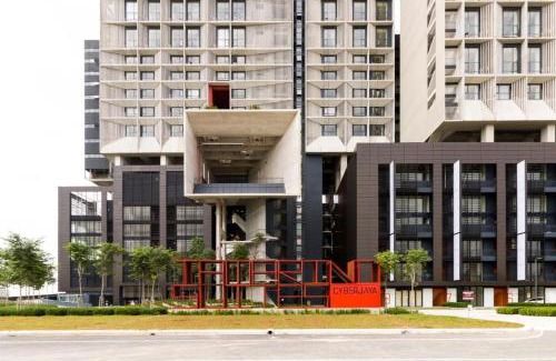 Cyberjaya Apartment | F1-21-03 Enliven Suite Tamarind WiFi NETFLIX FREE Parking