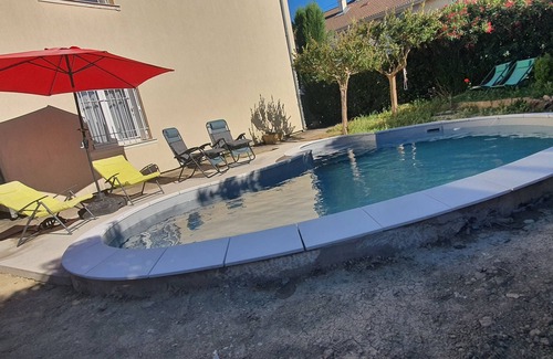 Orange Apartment | F2 air-conditioned condominium with swimming pool