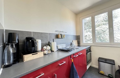 Orcines Apartment | F2 near Cézeaux, fully equipped with parking