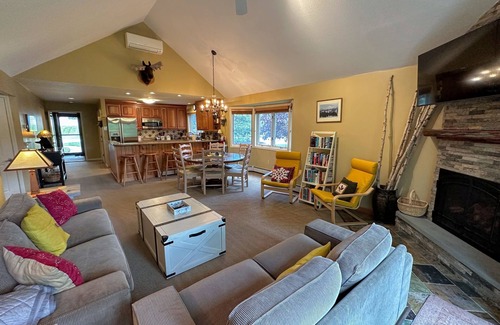 Bretton Woods House | F27 Luxurious Mt Washington Hotel golf course home! Wifi, cable, air conditioning, dog friendly!