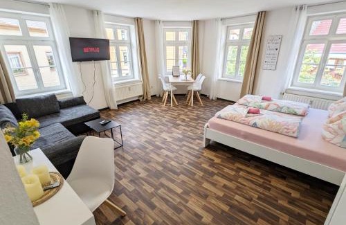 Sebnitz Apartment | F3 Urlaubsmagie - Pool, Garten & Terrasse - 4P