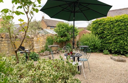 Childswickham Cottage | Family friendly period holiday cottage in the Cotswolds - Summer Hayes