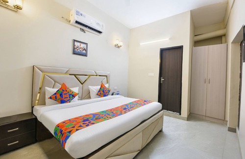 Faridabad Hotel | Fabexpress Mapple Suites