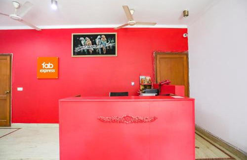 DLF City Hotel | FabExpress Primero MGF Near Leisure Valley Park - Iffco Chowk