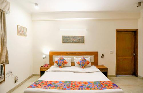 DLF City Hotel | FabExpress Primero MGF Near Leisure Valley Park - Iffco Chowk