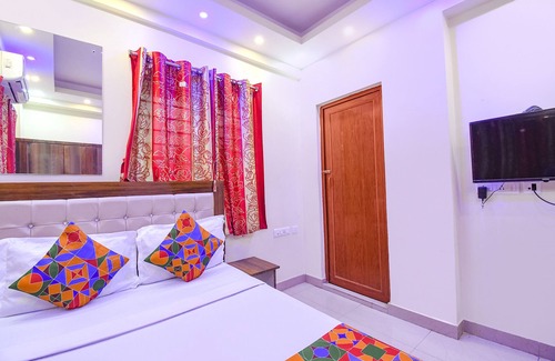 New Town Hotel | Fabexpress Rs Villa