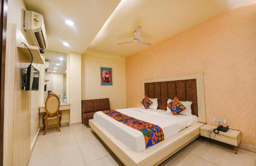 New Delhi Hotel | FabExpress Seven Heaven