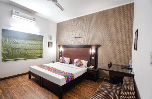Saket Hotel | FabHotel Kular