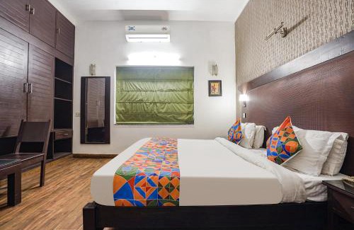 Saket Hotel | FabHotel Kular