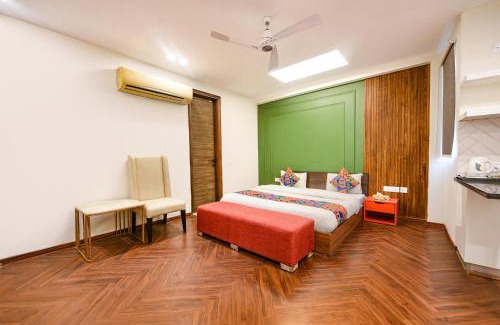 Sushant Lok Hotel | FabHotel Micasa Near Leisure Valley Park - Iffco Chowk