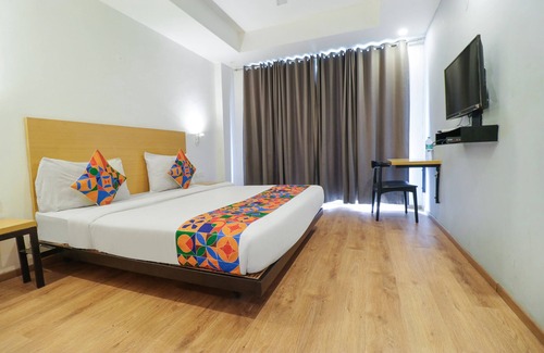 Sector 14 Hotel | Fabhotel Pantao Stays