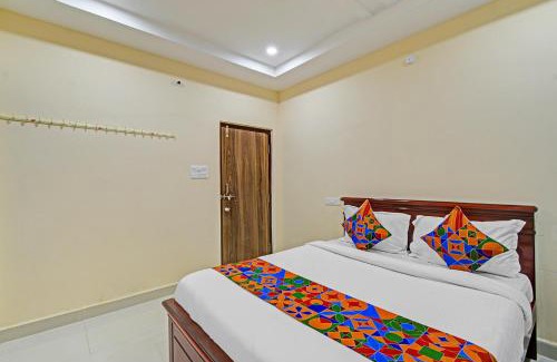 Ibrahimpatan Hotel | FabHotel PVR