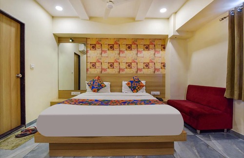 Ahmedabad Hotel | FabHotel Vishala