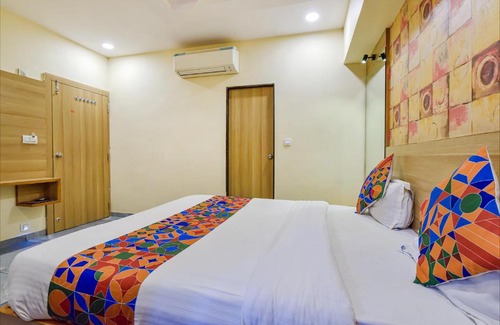 Ahmedabad Hotel | FabHotel Vishala