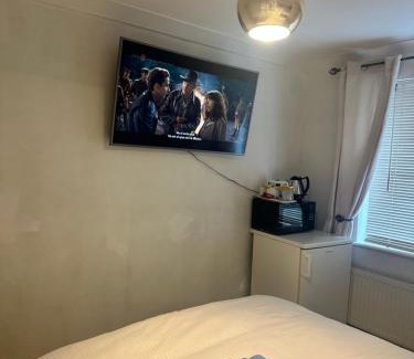 Ifield House | Fabritio Residence 1