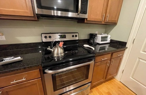 Albany Apartment | Fabulous 1 BR apt in converted industrial building. 1 block from Washington Park