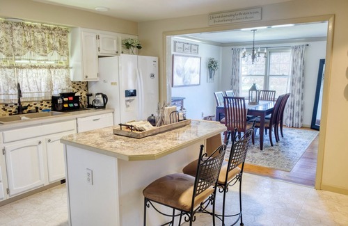 Niagara Falls Bed & Breakfast | Fabulous bed & breakfast in Niagara Falls, NY