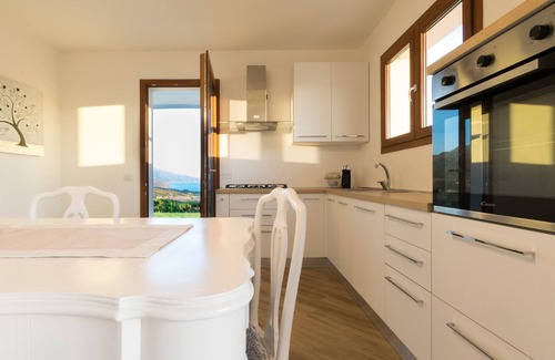 Alghero Villa | Fabulous exclusive villa with sea view close to the beach