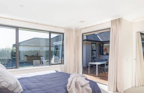 Wharewaka House | Fabulous on Facilita