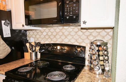 North Ocean City Condo | Fabulous One Bedroom Ocean Front , Clean Comfortable , Great Building with Pool