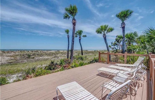 Palmetto Dunes Villa | Fabulously updated 2nd floor oceanfront condo!