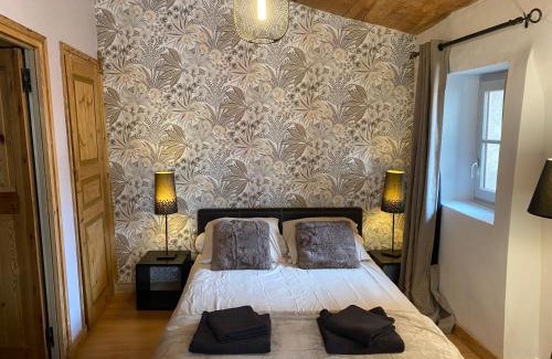 Le Puy-en-Velay Bed & Breakfast | Face à face époustouflant avec la cathédrale !
