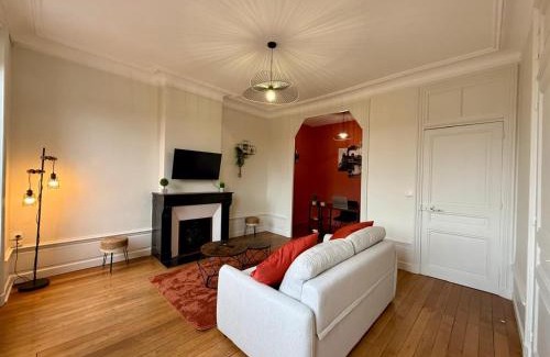 Roanne House | Face à la gare - Chambre 303