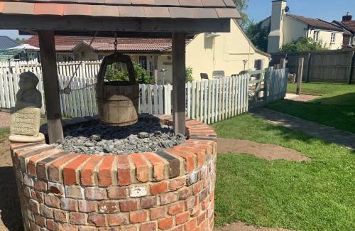 Hartpury Apartment | fairfeilds cottage Frog Trotters Bottom