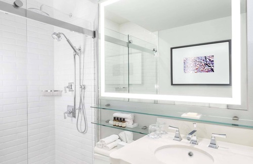 Papineau Regional County Municipality Resort | Fairmont Le Chateau Montebello