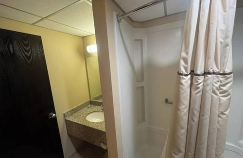 Hesston Hotel | Fairview Inn By OYO Hesston I-135