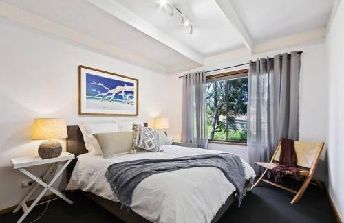 Metung House | Fairview Lakeside Cottage Metung