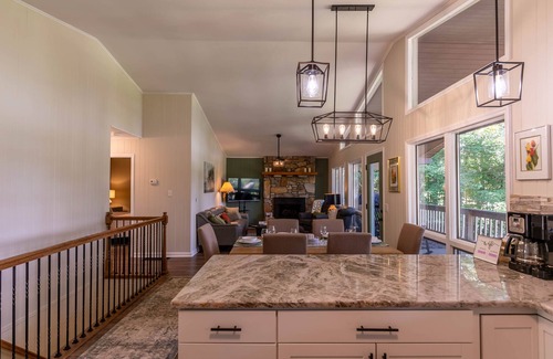 Spruce Pine Cabin | Fairway Gem at Spruce Pine - EV charge port, hot tub, fishing access