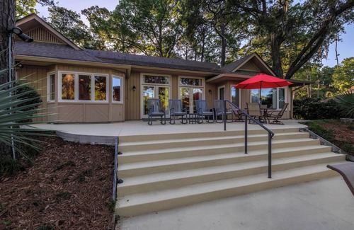 Sea Pines House | Fairway to Heaven! Sea Pines Home with Pool and Golf Course