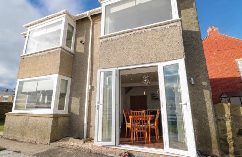 Newbiggin-by-the-Sea House | Fairwinds