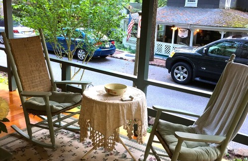 Mount Gretna Cottage | Fairytale Cottage + On-Site PARKING, Close to Hershey!