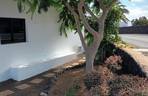 Tinajo Apartment | Falcón Apartment. Ideal stay to get to know Lanzarote