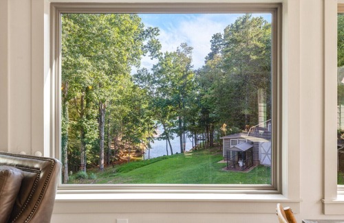 Flowery Branch Apartment | Fall by the Lake Farm Experience, Sauna, & More!